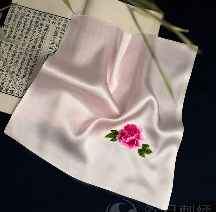 蘇州刺繍二層シルクハンカチ 中国 ギフト｜輸入マート